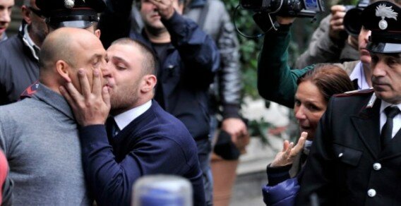 camorra_bacio