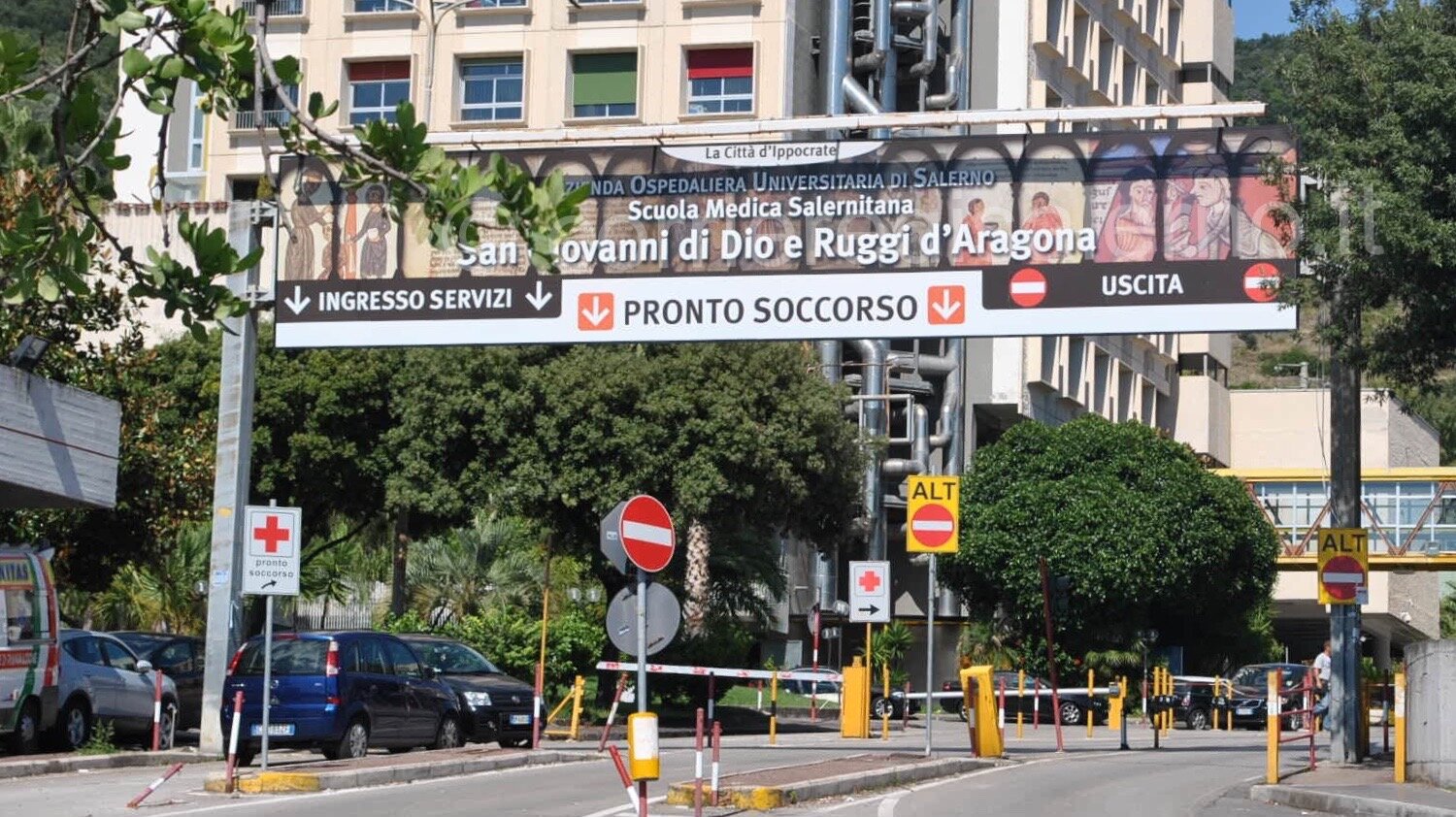 ospedale ruggi d'aragona