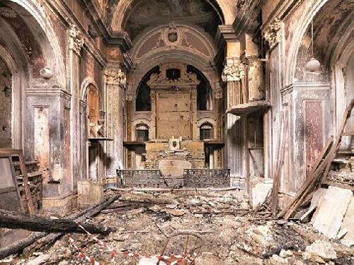 Il Tempio della Scorziata, triste simbolo del degrado monumentale a Napoli