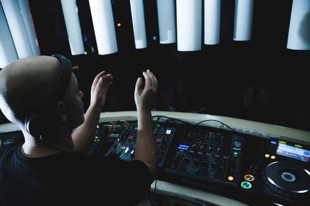 dj Reelow